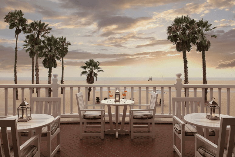 02 - Shutters on the Beach 04