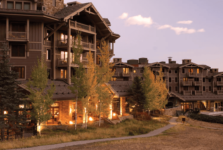 04 - Four Seasons Resort and Residences Jackson Hole 01