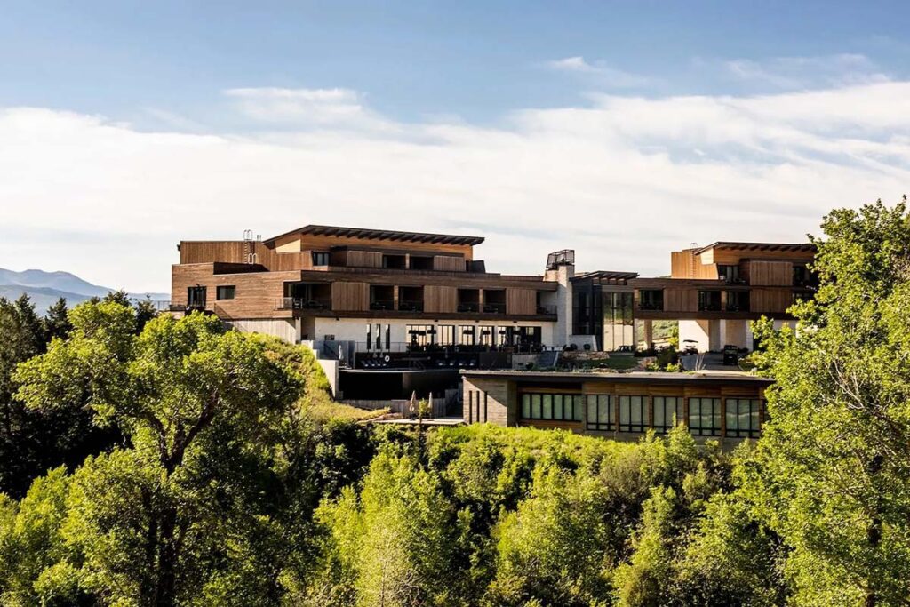 01 - The Lodge at Blue Sky 01