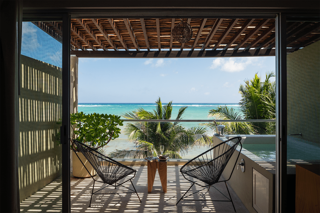 03 - Boutique Living by the Beach 01