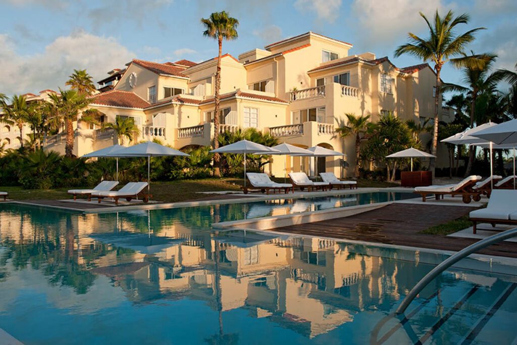 01 - Grace Bay Club 03