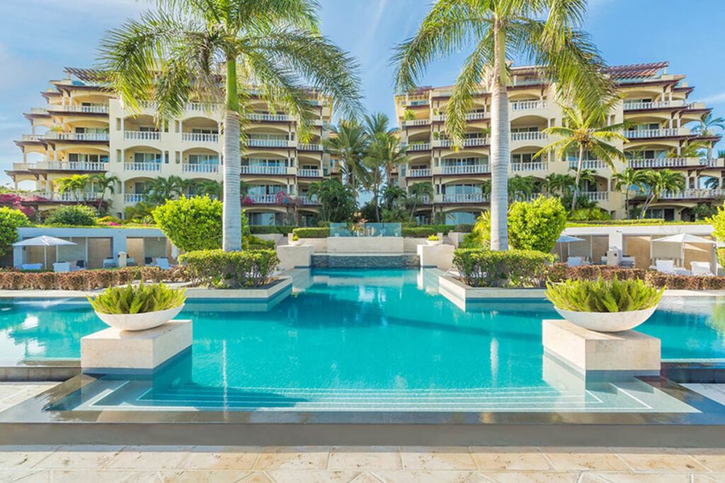01 - Grace Bay Club 07