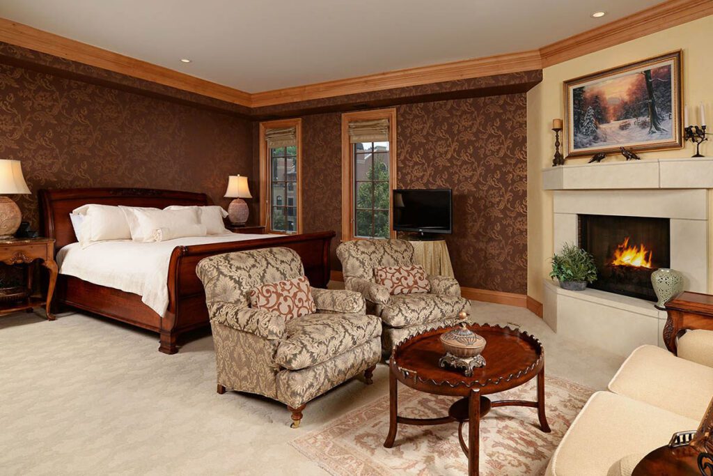 02 - The Broadmoor 05