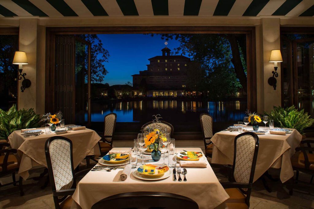02 - The Broadmoor 06