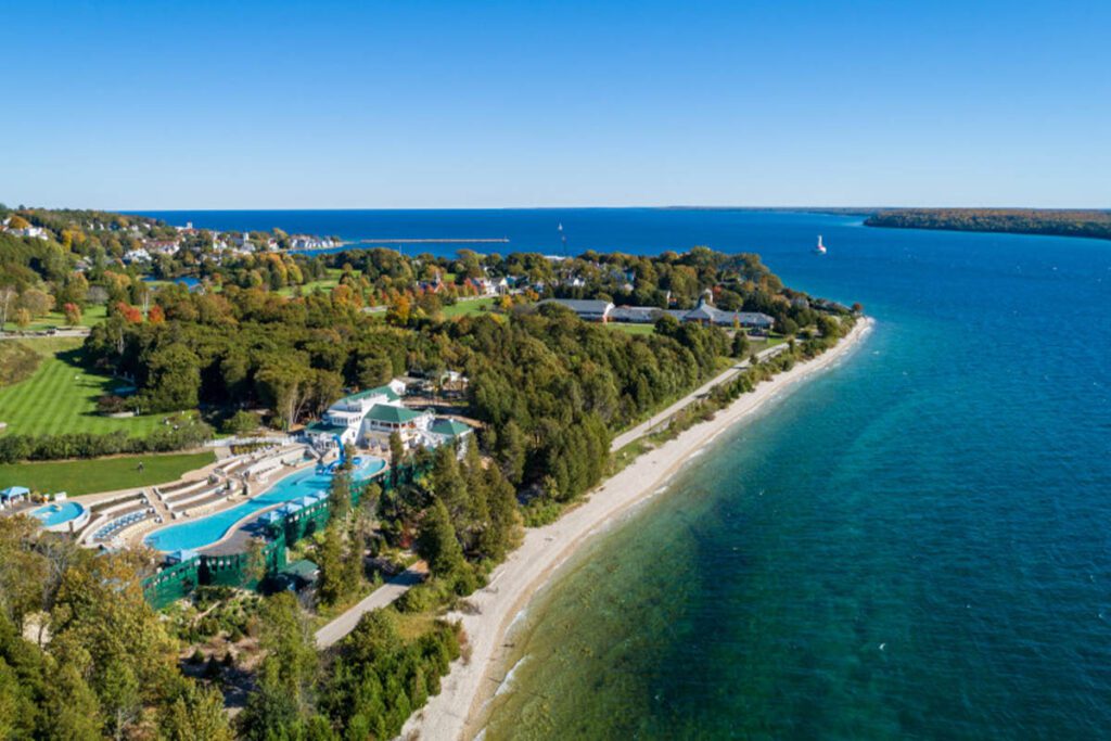 03 - Grand Hotel, Michigan 01
