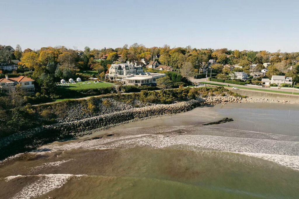 02 - The Chanler at Cliff Walk 03