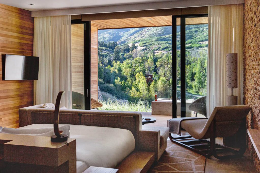 03 - The Lodge at Blue Sky 03