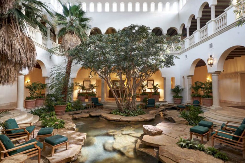 04 - The Cloister at Sea Island 04