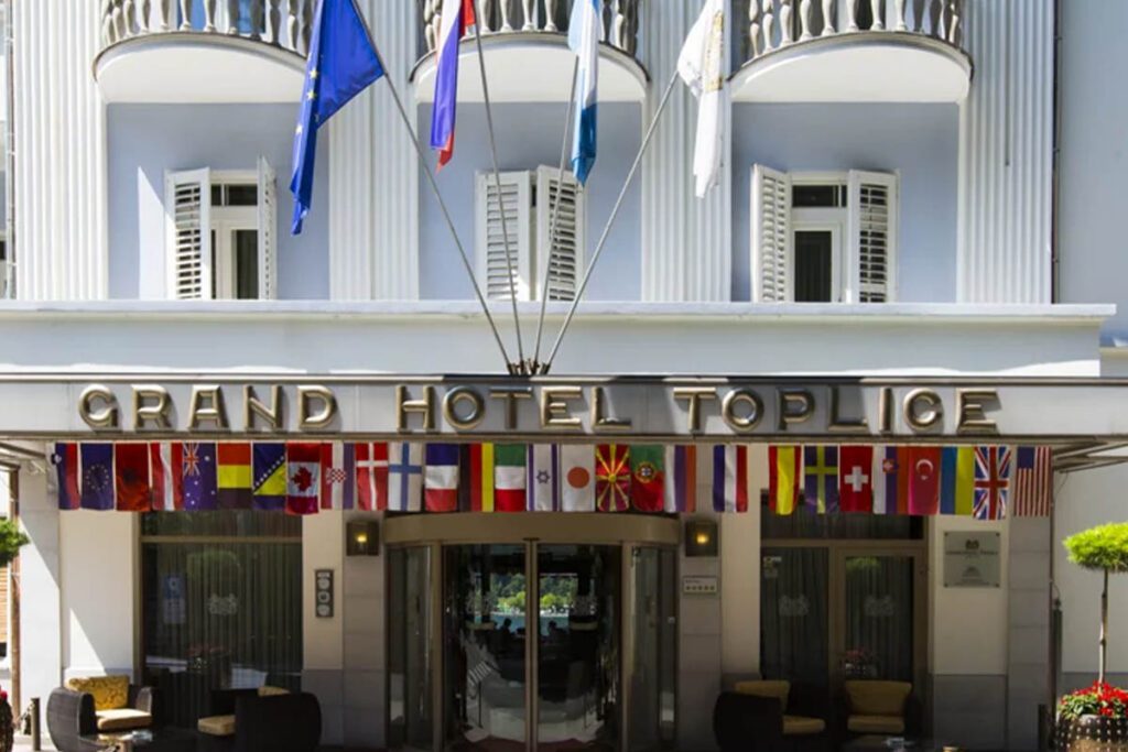 06 - Grand Hotel Toplice 01