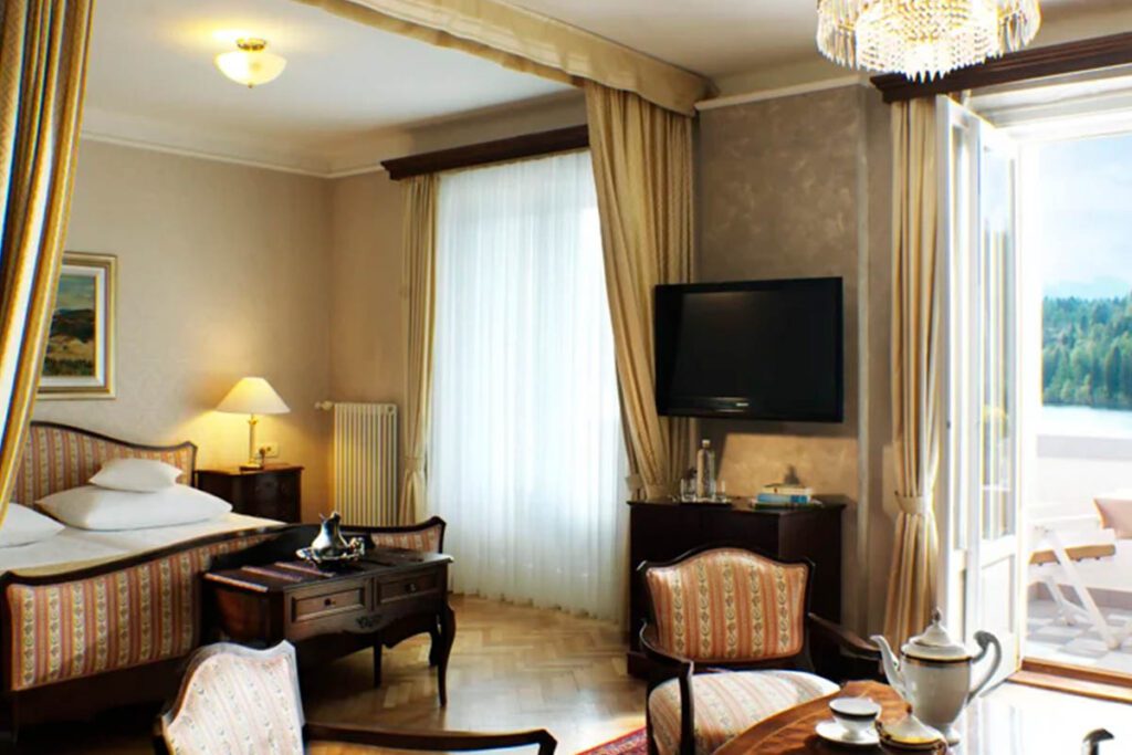 06 - Grand Hotel Toplice 02
